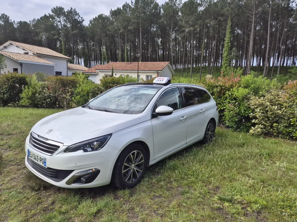 voiture de Cote landes taxi (2)